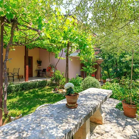 Apartments Lavanda Rovinj Exterior photo